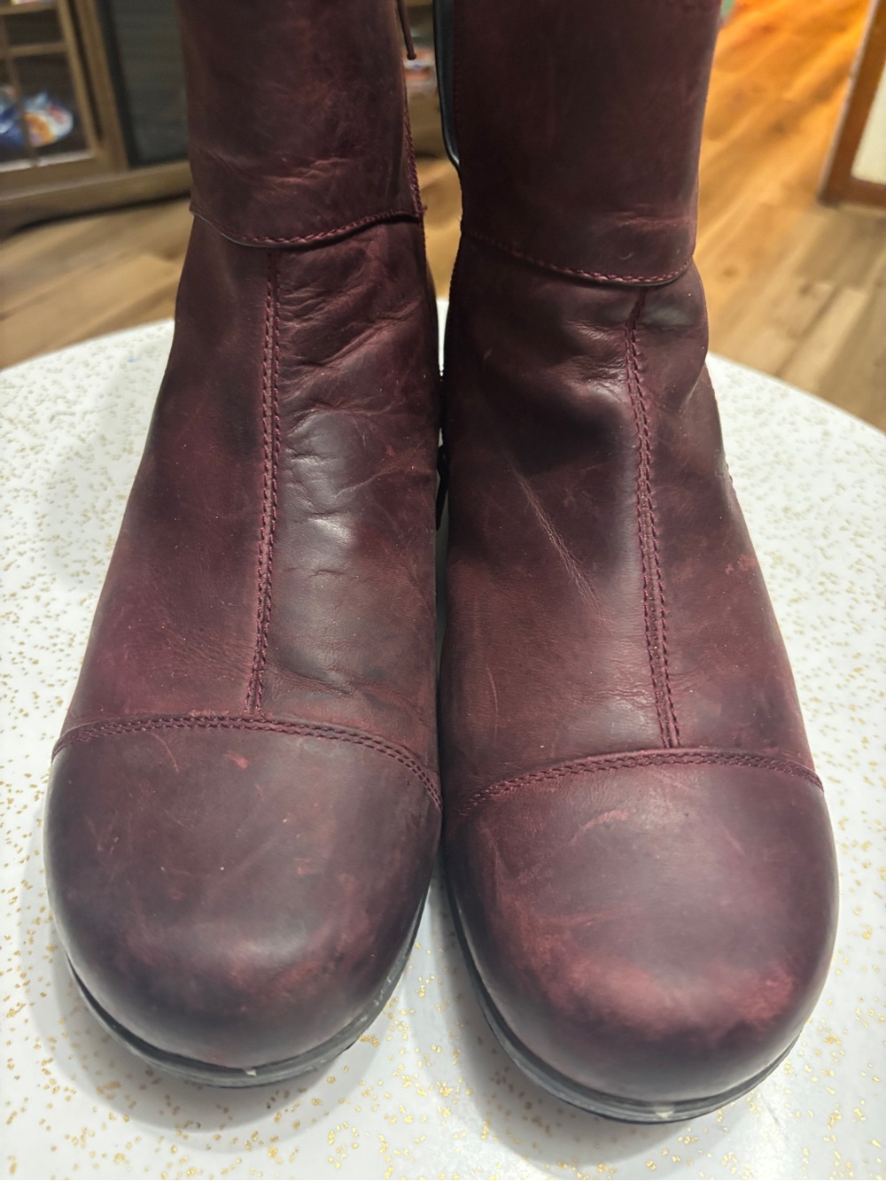 Keen Women's Wine Leather Ankle Boots